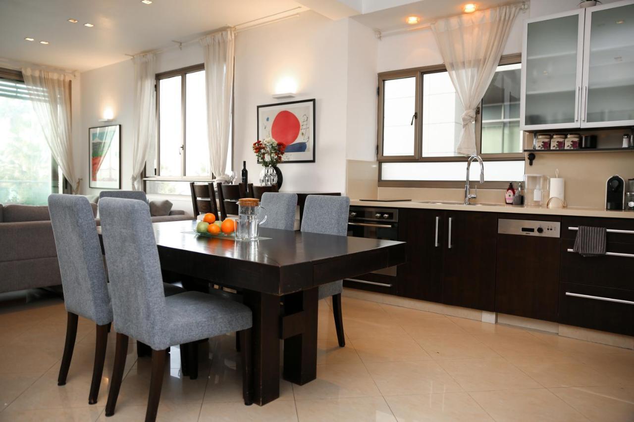 Sea View Apartment Prime Location On The Beach Tel Aviv Exterior foto