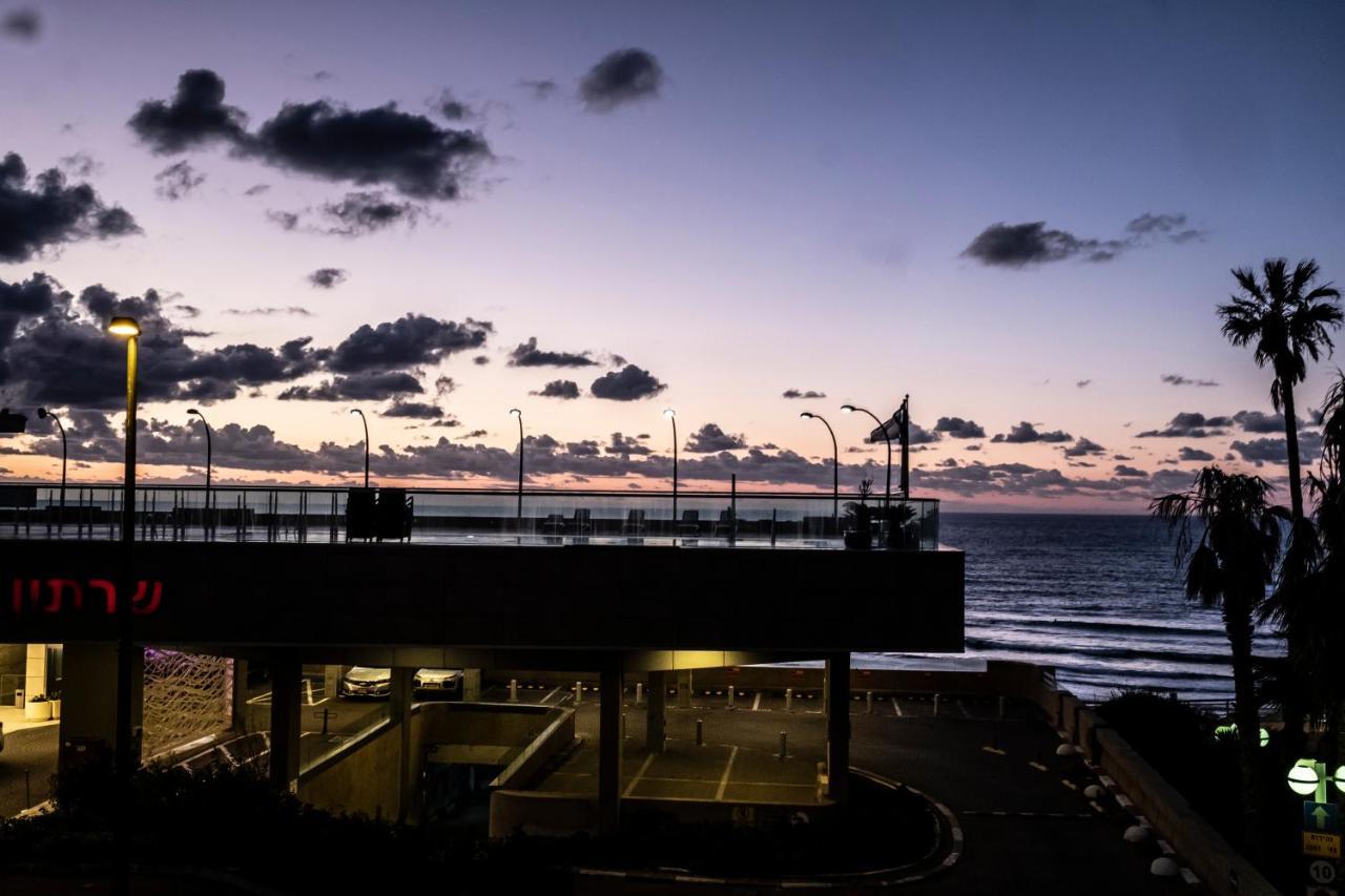 Sea View Apartment Prime Location On The Beach Tel Aviv Exterior foto